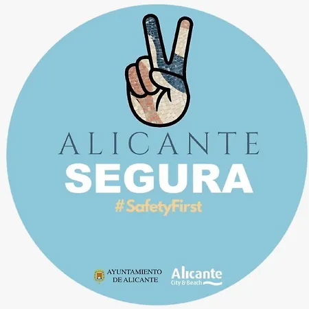 Bright Beach Apartment Alicante